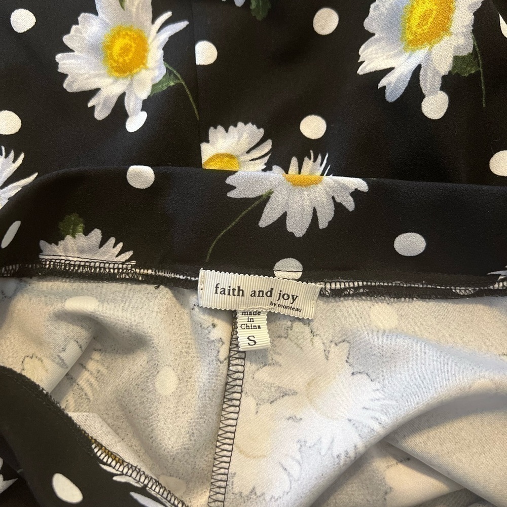 Faith and joy Women's Pleated Vintage Skirt Daisy - Picture 3 of 4